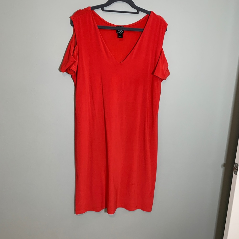 Ciara Sun Woo Red Cold Shoulder V Neck Short Sleeve Midi Dress Size‎ Medium